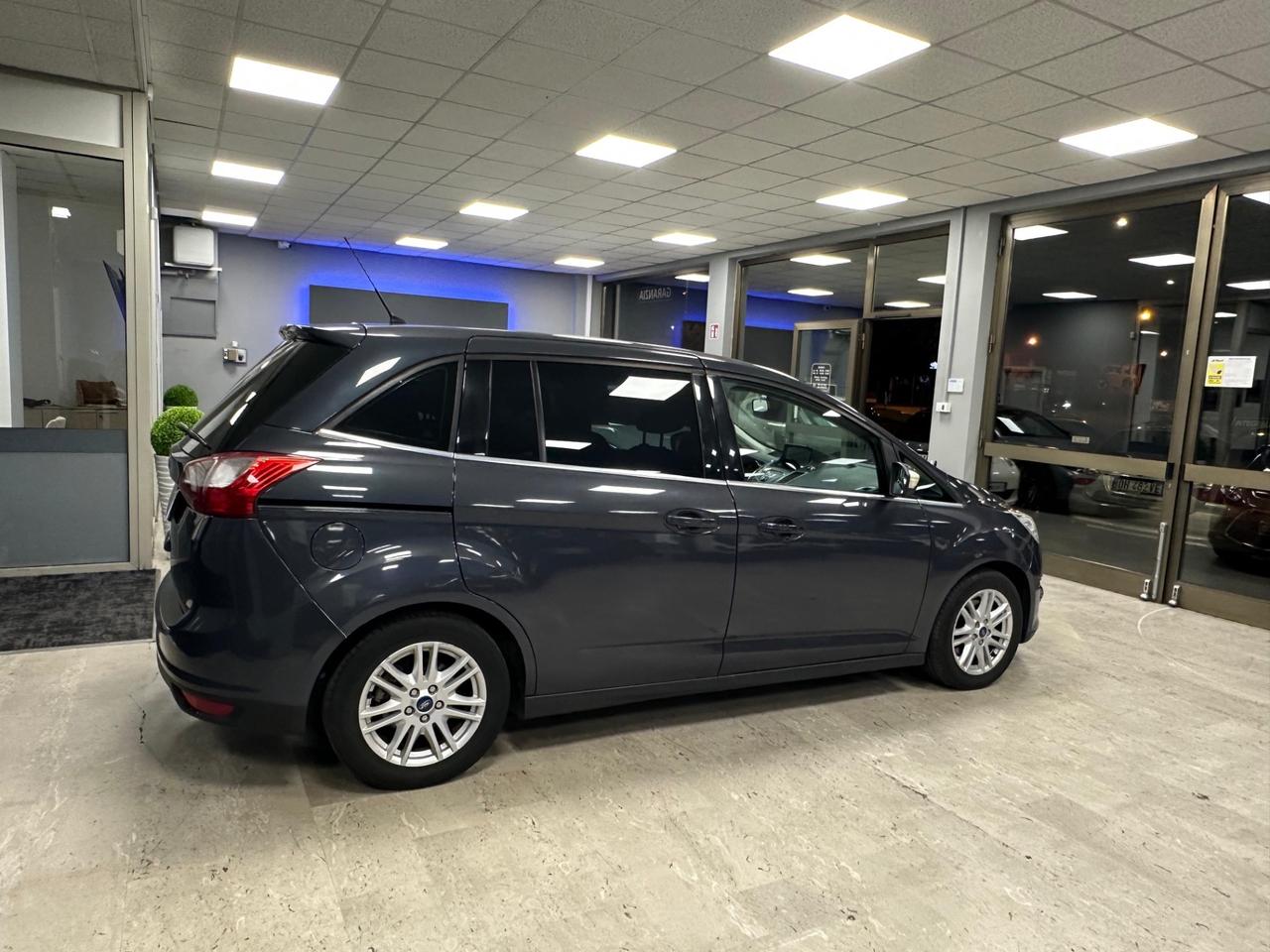Ford C-Max C-Max7 1.6 TDCi 115CV Titanium 7 posti ok anche per i neopatentati
