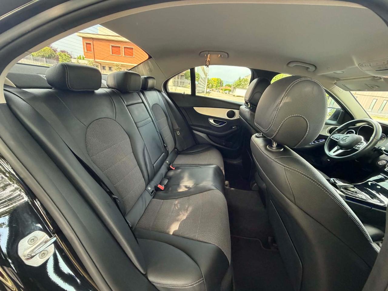Mercedes C220d aut-AMG-199.000km-RESTYLING-Euro6-2021