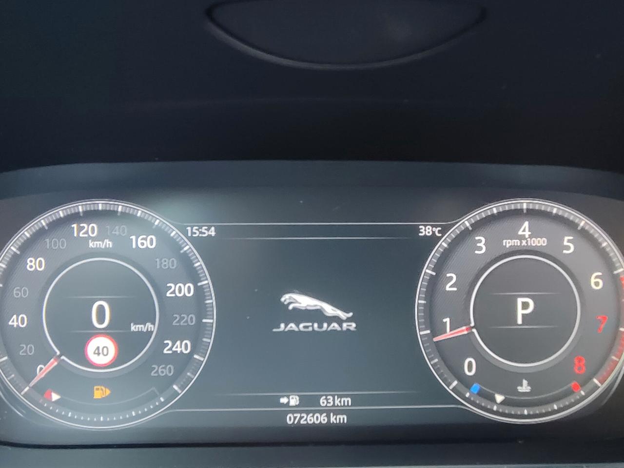 Jaguar E-Pace 2.0 BENZINA 200cv R-Dynamic S
