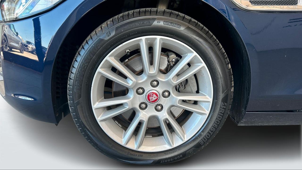 Jaguar XE 2.0 D Turbo aut. Prestige