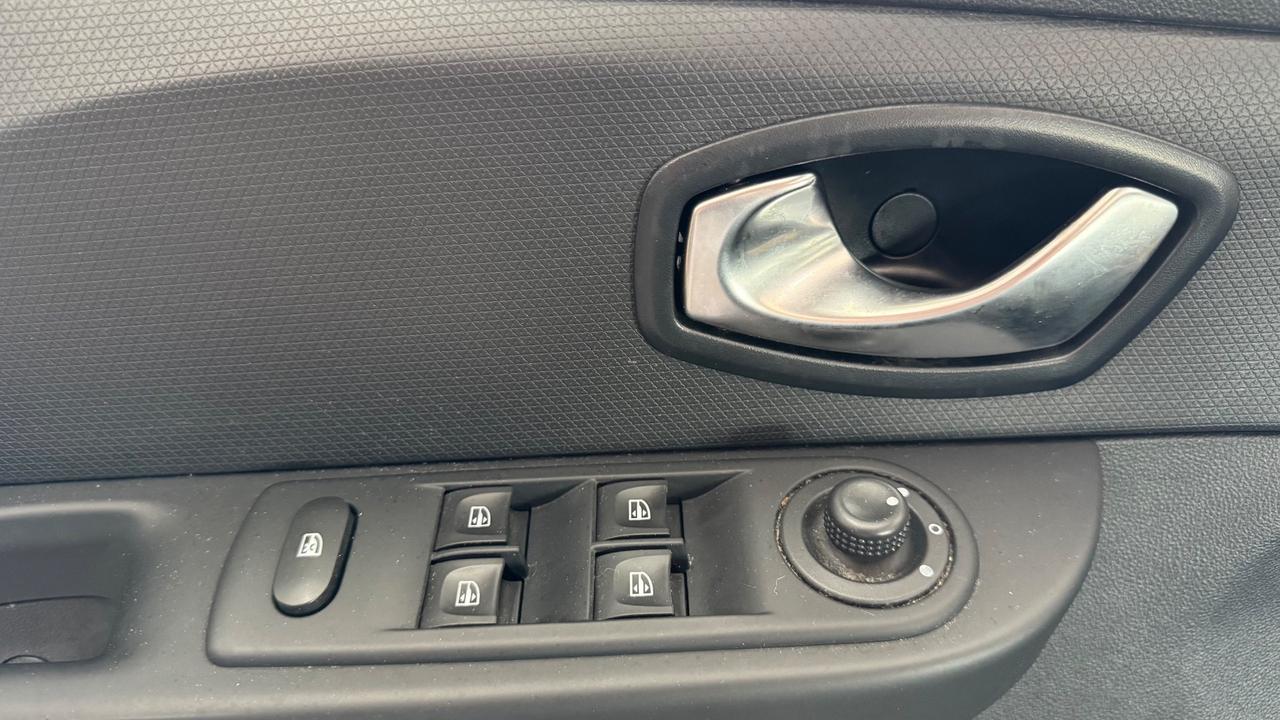 Renault Clio dCi 8V 90CV Start&Stop 5 porte Energy Intens