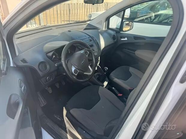 Ford 4 posti autocarro 1.5 tdci anno 2017