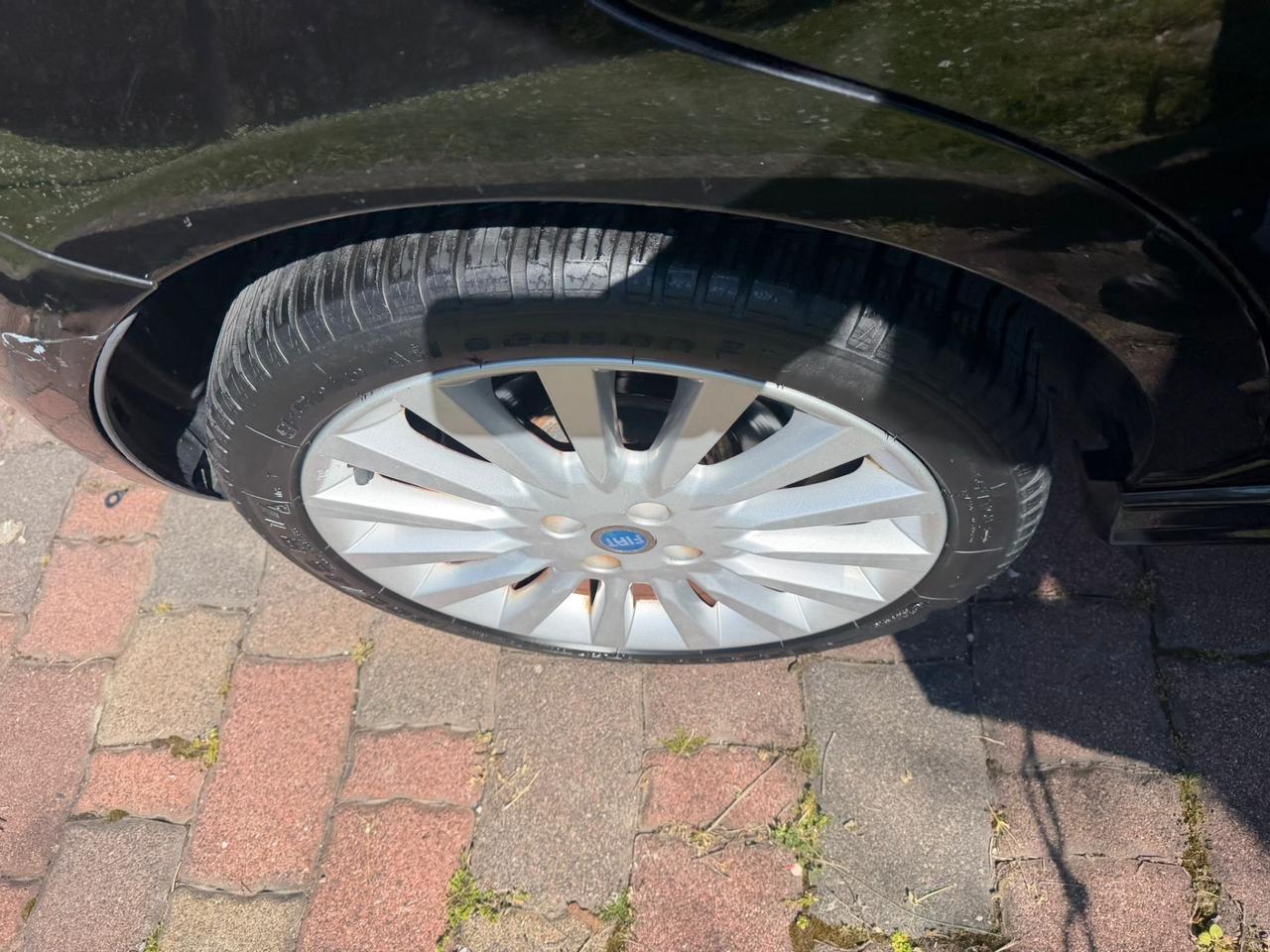 Fiat Grande Punto 1.4 Starjet 16V 5 porte Emotion NEOPATENTATI!!!