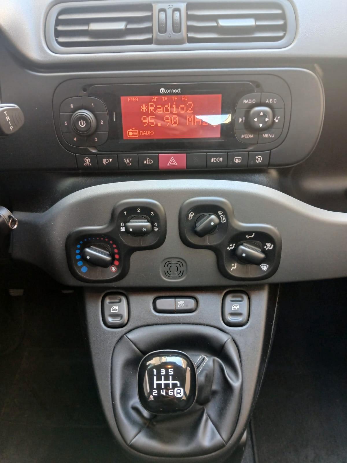 Fiat Panda 1.0 FireFly S&S Hybrid City Cross