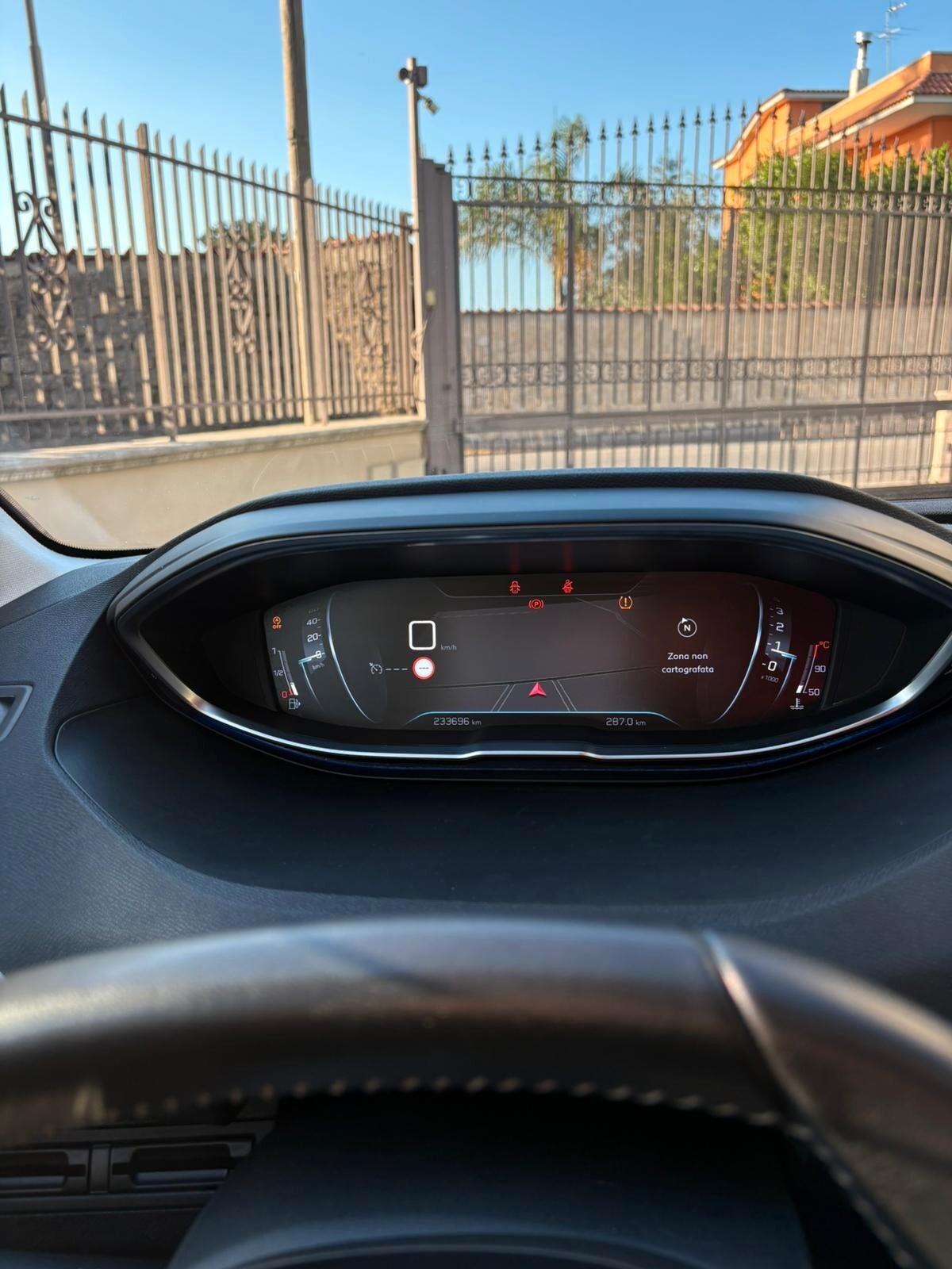 Peugeot 3008 BlueHDi 130 S&S Business