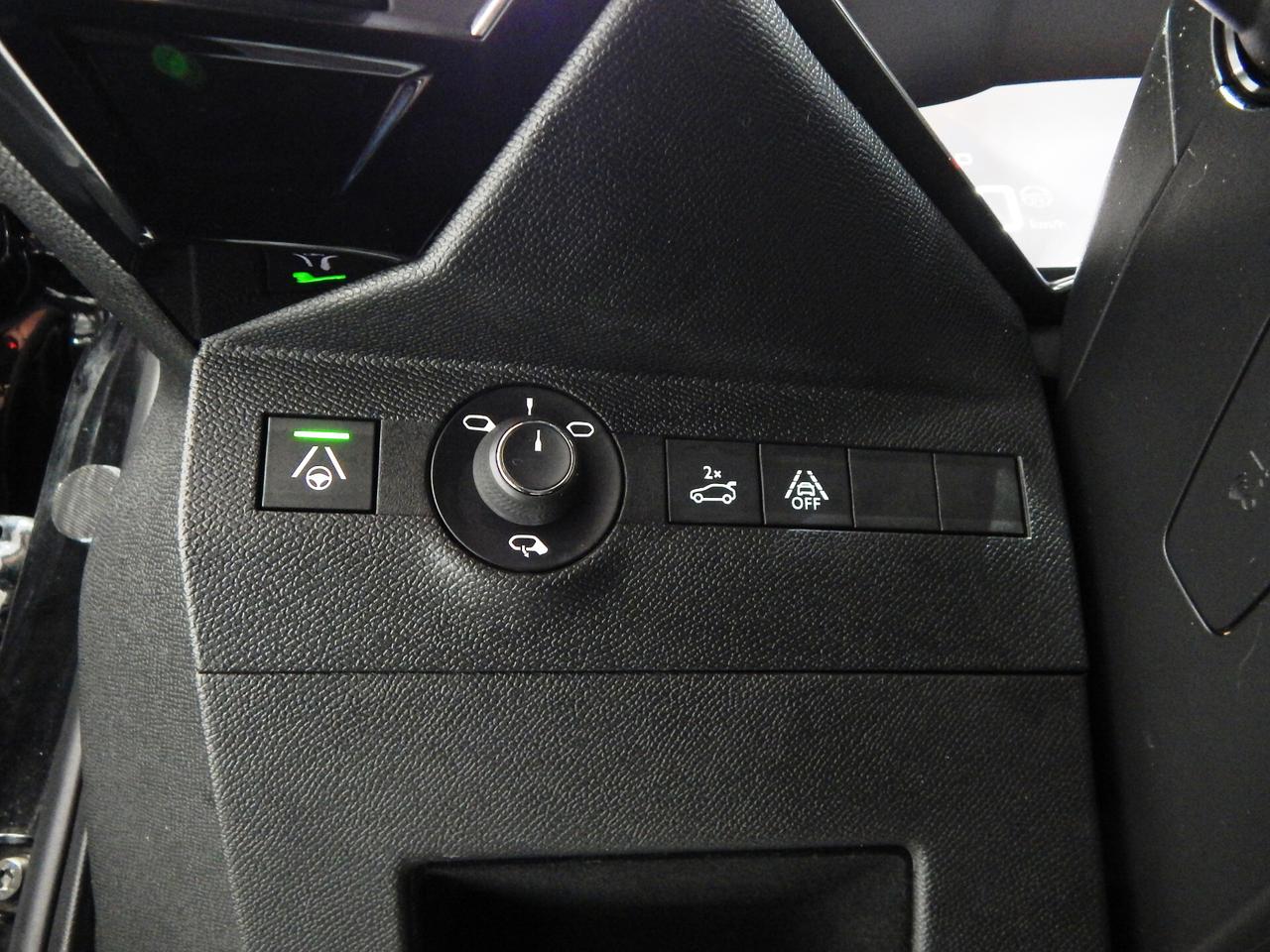 DS Automobiles DS 7 Crossback 1.5 bluehdi Performance Line+ 130cv Aut NAVI-PELLE