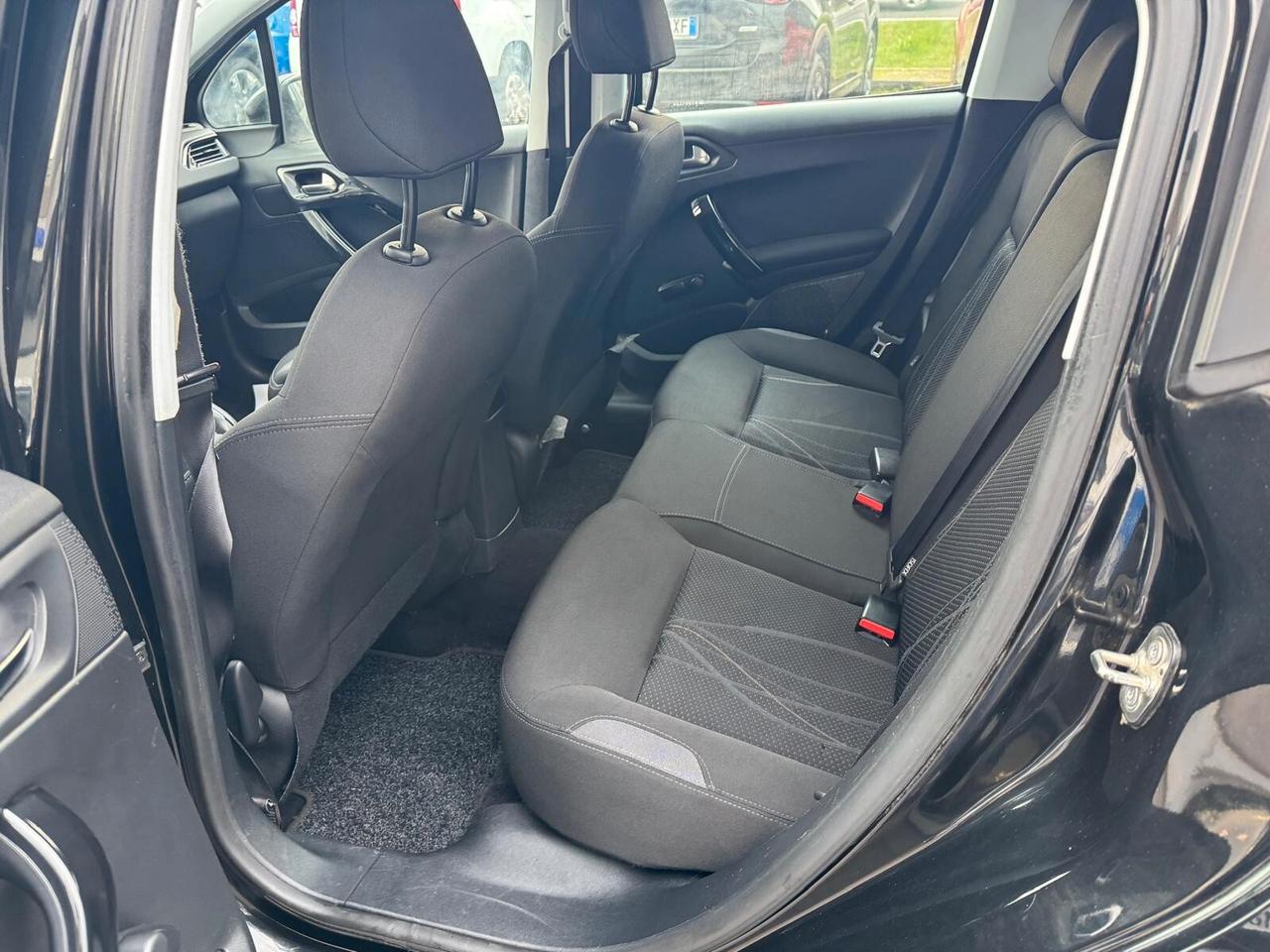 Peugeot 208 1.2 VTi 82 CV 5 porte Access