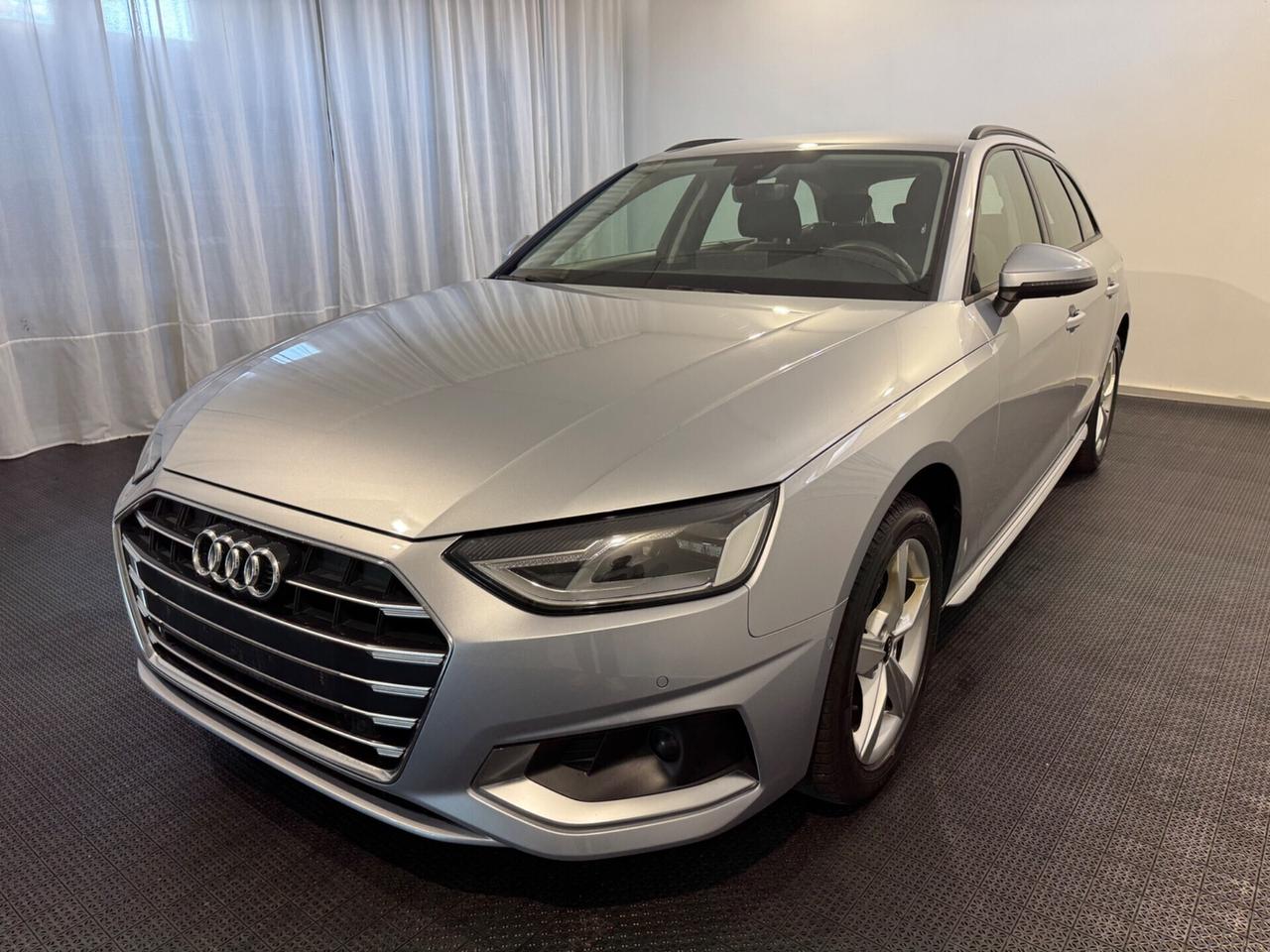 Audi A4 35 TDI/163 CV S tronic Business Advanced