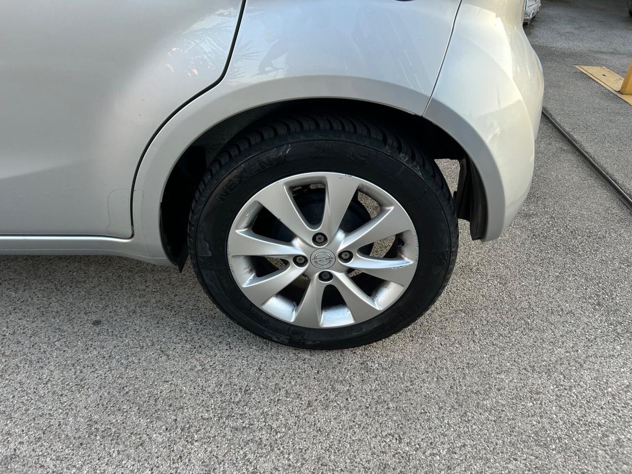 Opel Agila 1.2 benzina 94 cavalli 2014