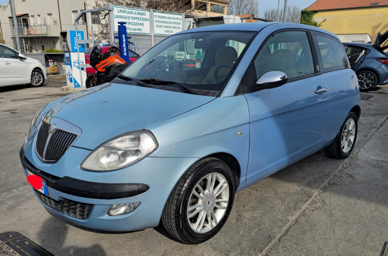 Lancia Ypsilon 1.2 Argento