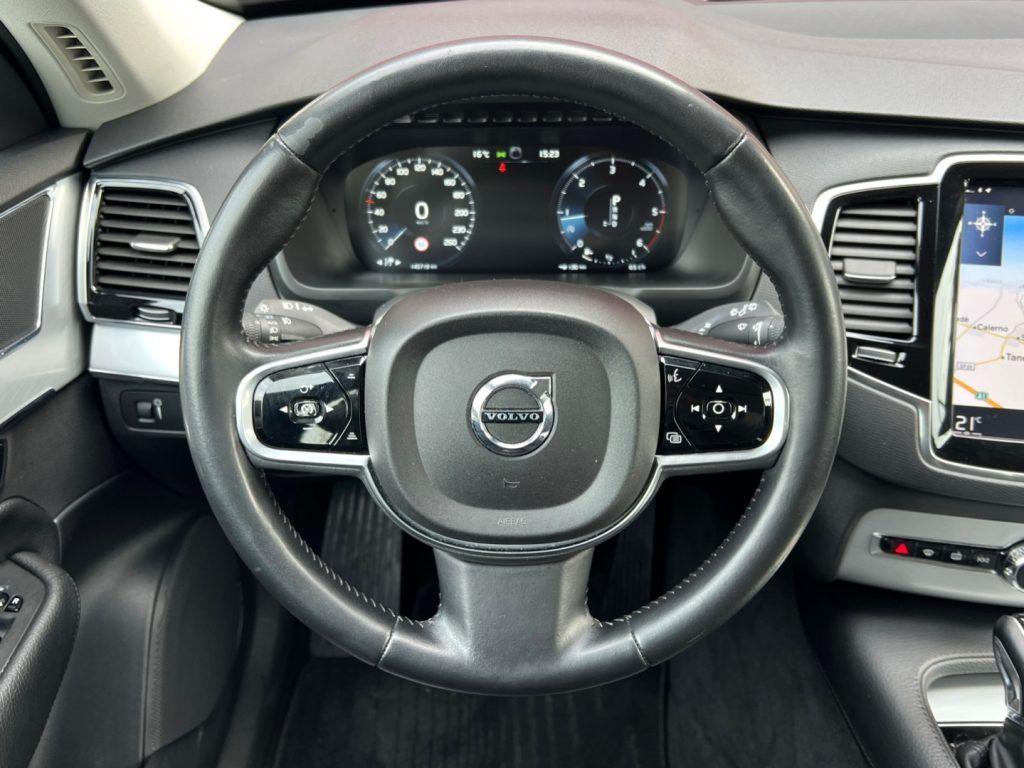Volvo XC90 D5 AWD Geartronic 7 posti Momentum