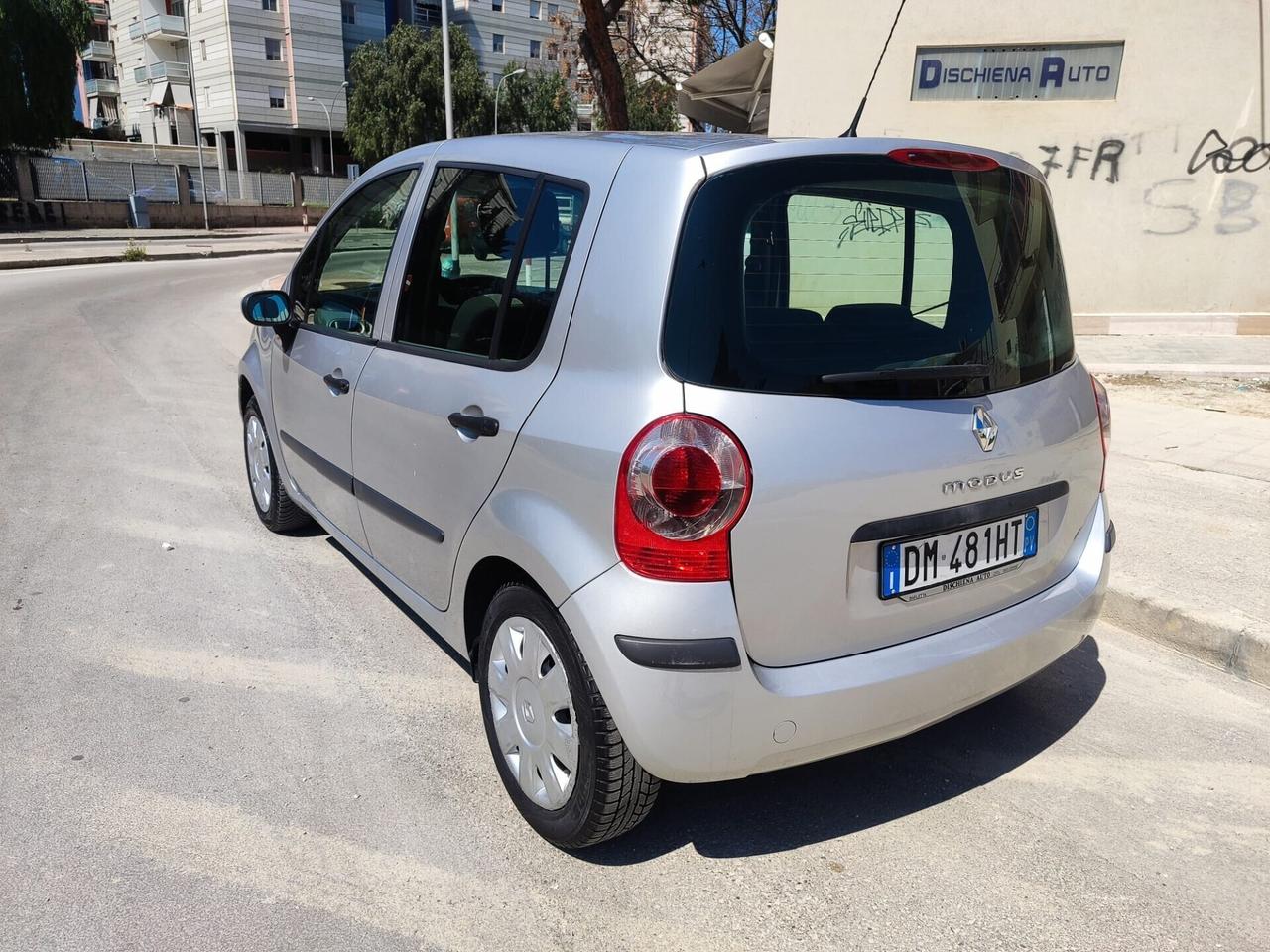 Renault Modus 1.2 Benz. 75CV (98000 KM)!