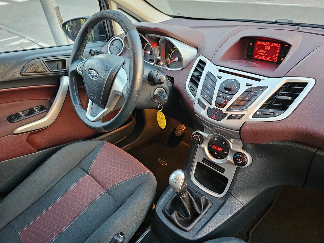 Ford Fiesta 1.2 82cv Titanium*Clima*Cerchi*Neopatentati