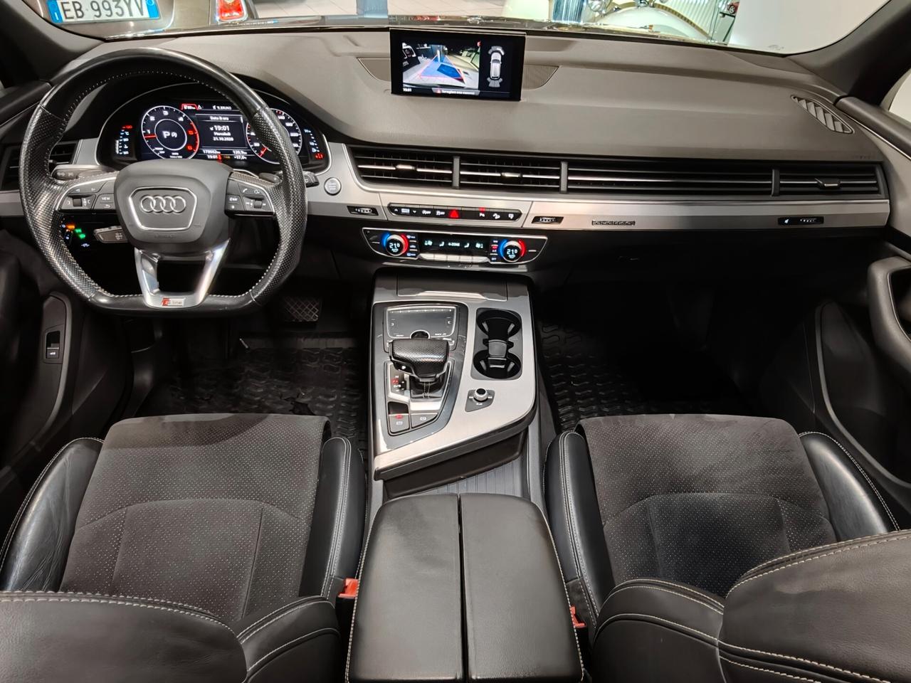 Audi Q7 3.0 TDI 272 CV quattro S Line Tetto Sospensioni