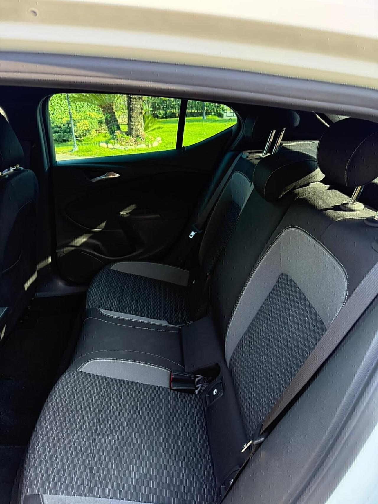 Opel Astra GS Line berlina 1.5 Diesel anno 09-2020