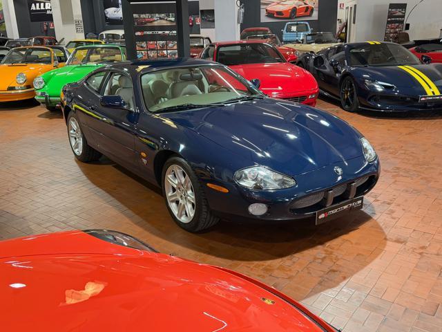 JAGUAR XK8 4.0 Coupé Pelle beige tagliandi