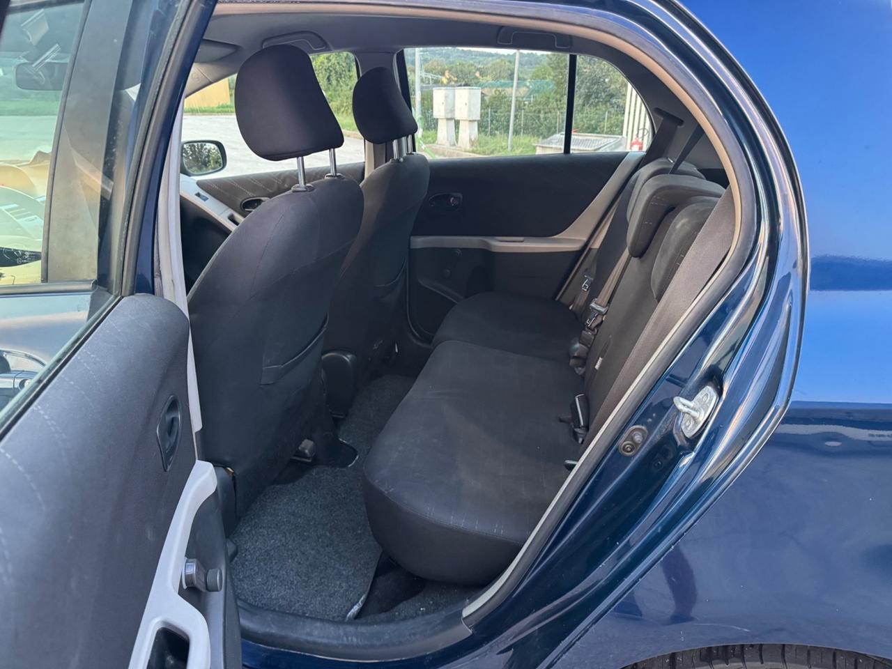 Toyota Yaris 1.0 5 porte Sol