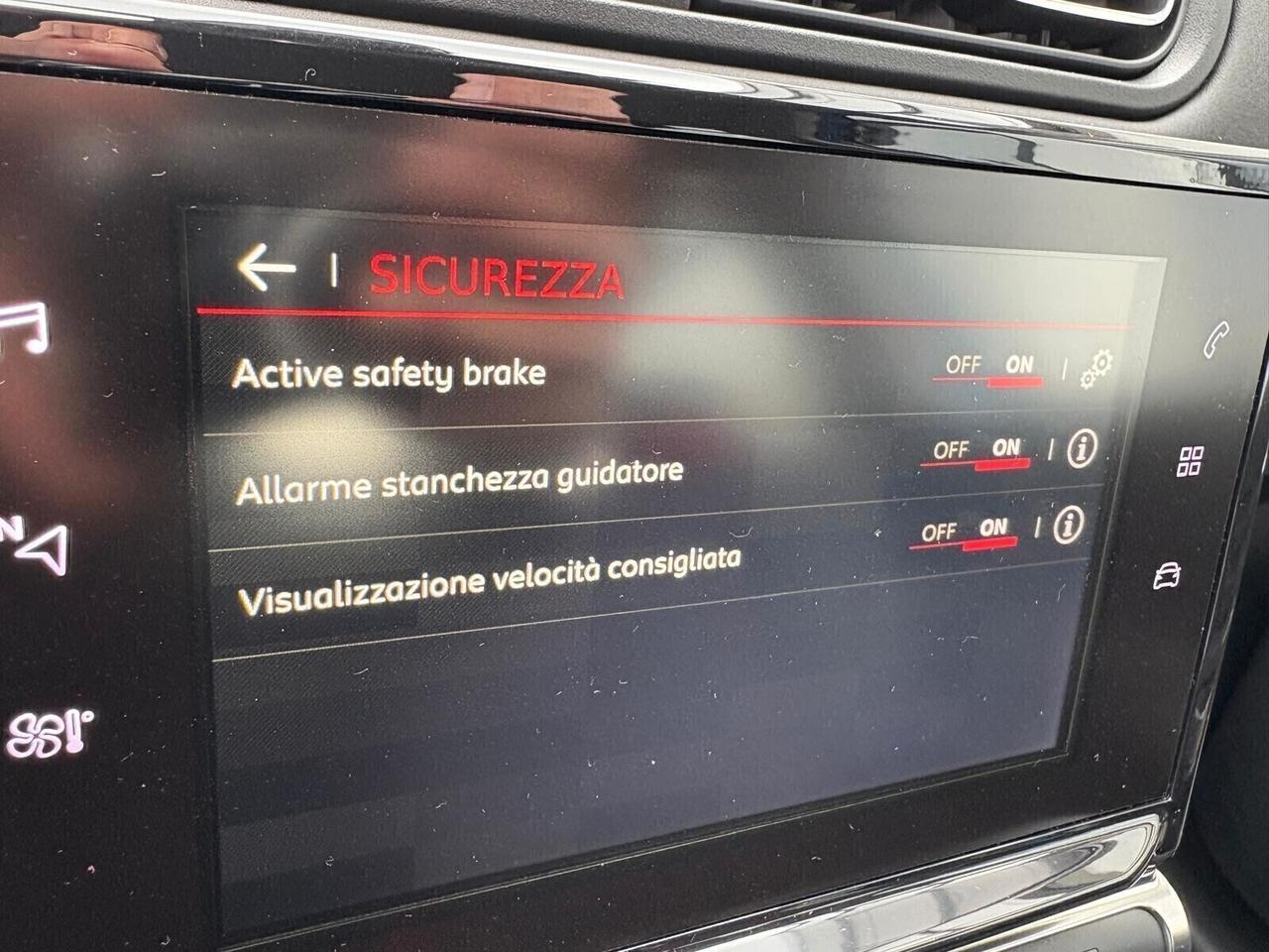 Citroen C3 SHINE BlueHDi 100 6mt SPOTICAR