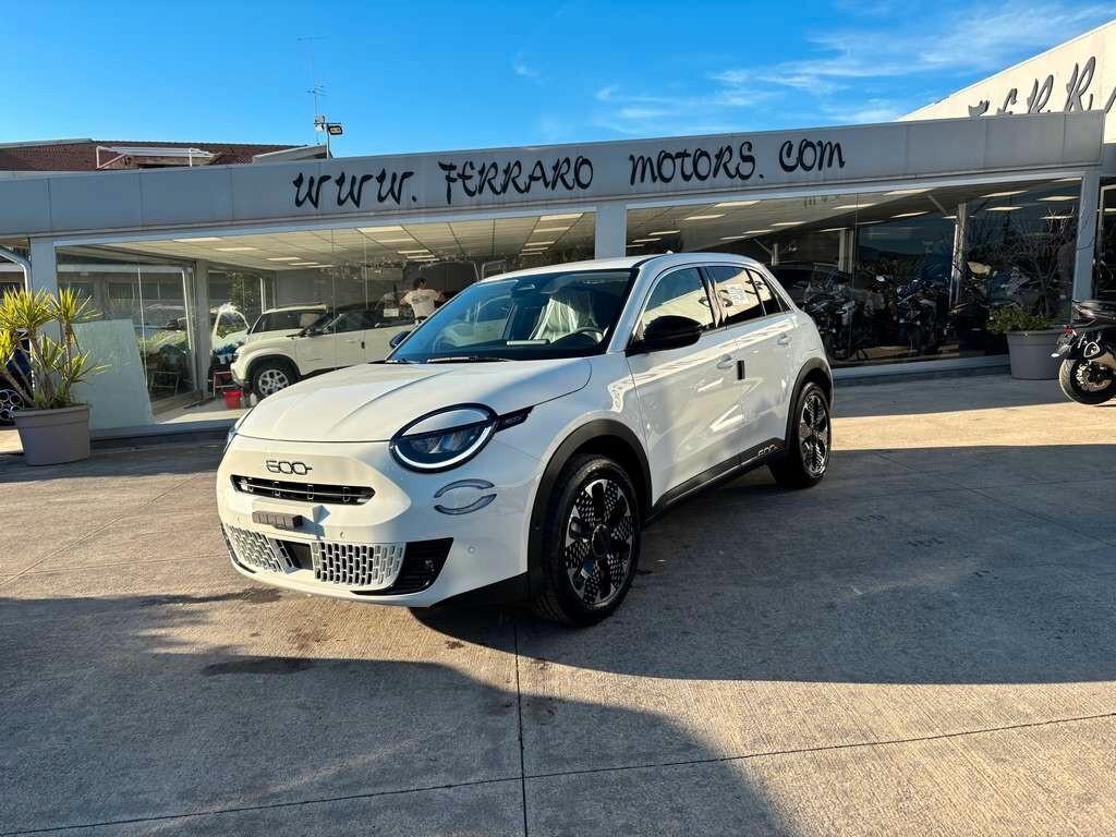 Fiat 600 Hybrid 110 CV DCT MHEV La Prima 2025 KM 0 IVA ESPOSTA Tua a solo 249 Euro al mese