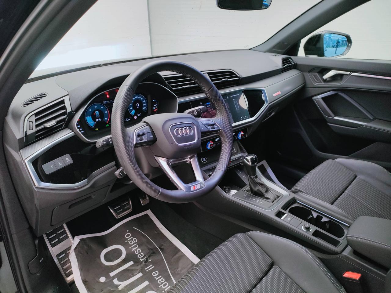 AUDI Q3 II 2018 - Q3 35 2.0 tdi Identity Black s-tronic