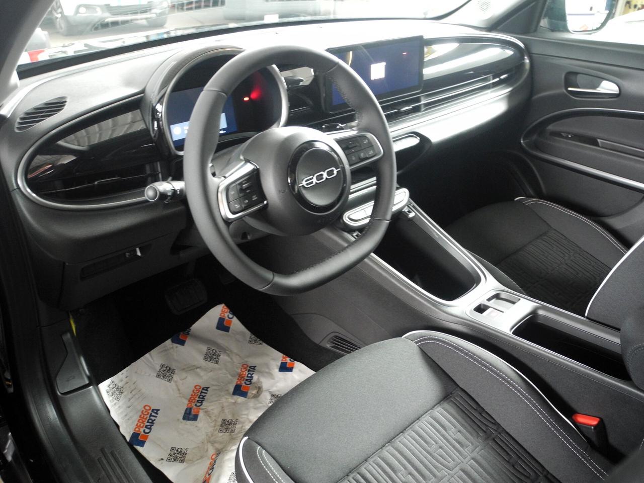 Fiat 600 Hybrid 110 CV DCT MHEV Icon serie speciale