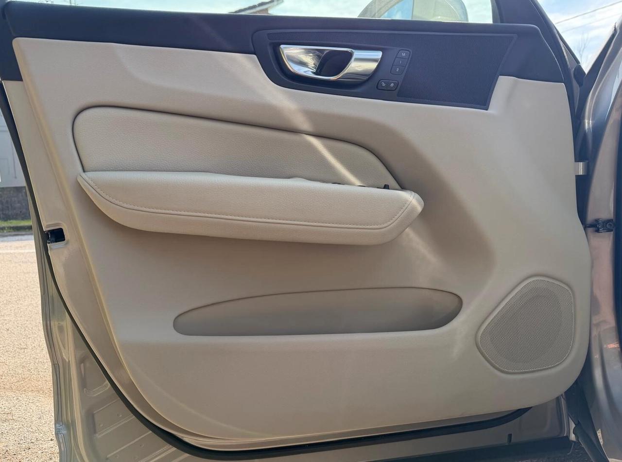 Volvo XC 60 XC60 B4 (d) AWD Geartr. Inscription Pilot Assist II