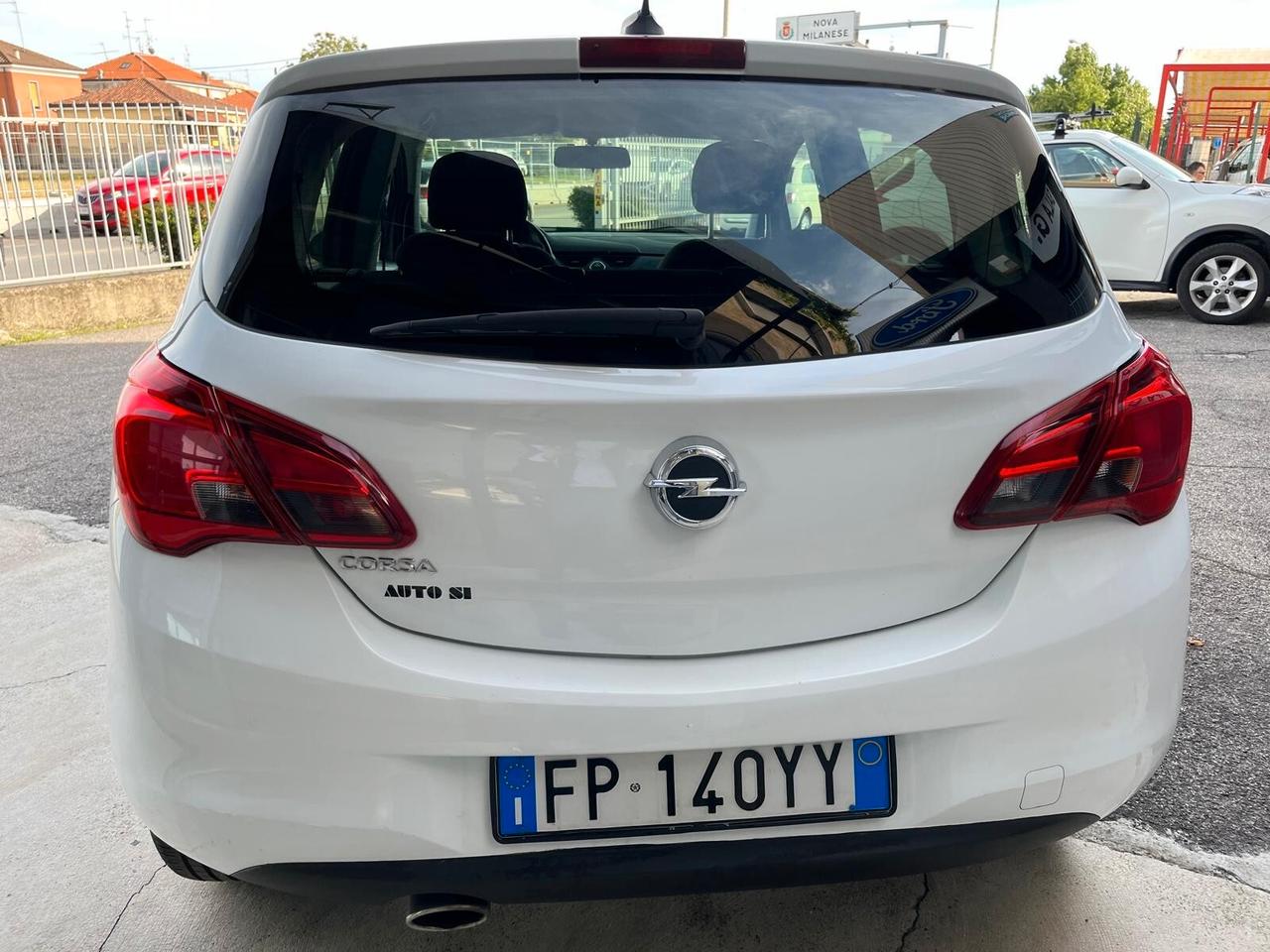 Opel Corsa 1.2 5 porte Black Edition OK NEOPATENTATI