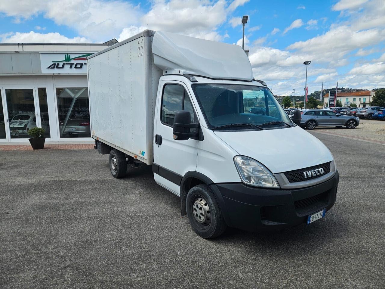 IVECO OMNICAR CON SPONDA POSTERIORE CARICATRICE PREZZO PIU IVA