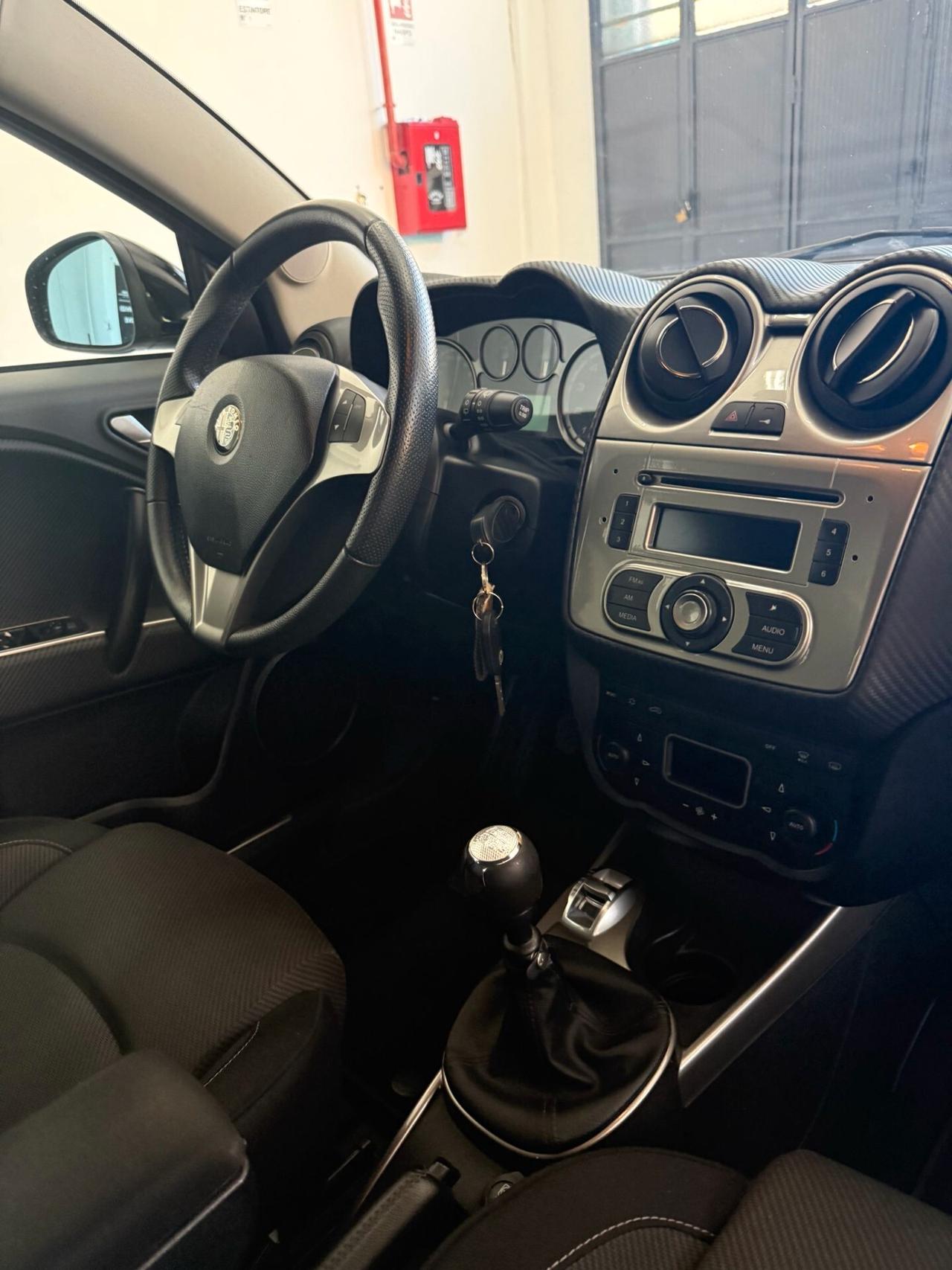 Alfa Romeo MiTo 1.4 105 CV M.air S&S Distinctive Sport Pack