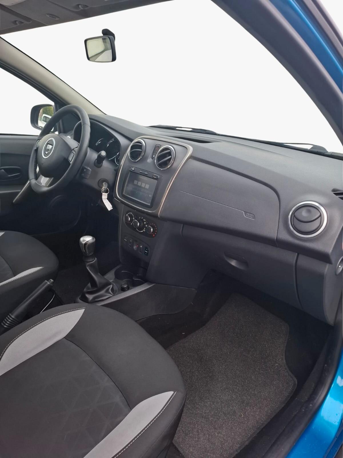 Dacia Sandero Stepway 900 TCe 90CV Lauréate - 2014