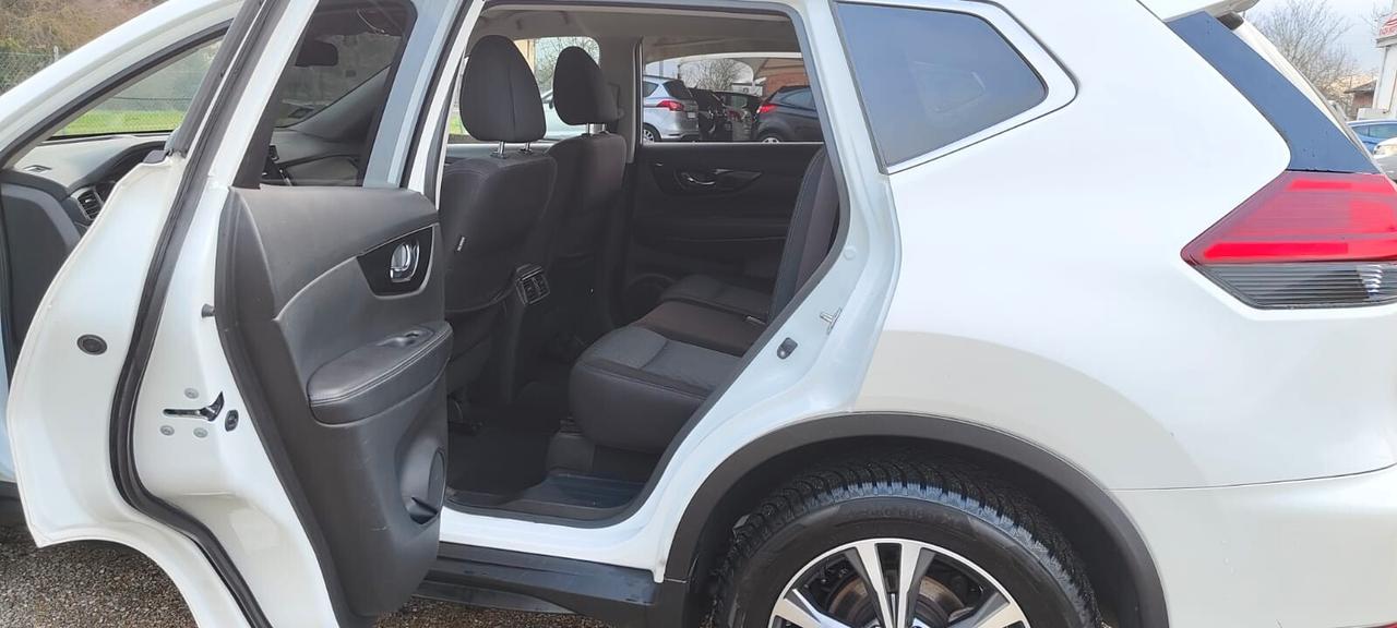 Nissan X-Trail 1.6 dCi 2WD Tekna