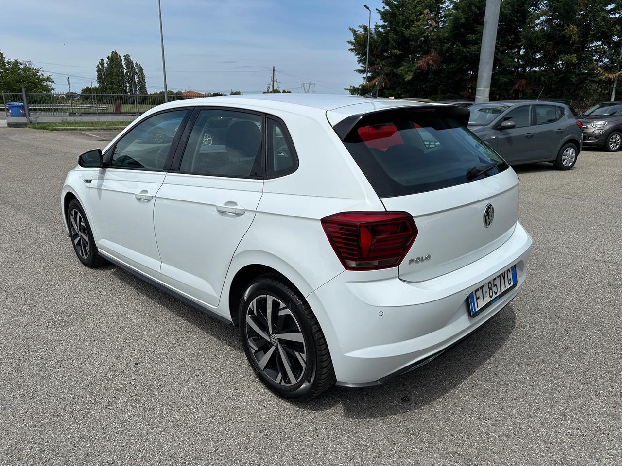 Volkswagen Polo 1.0 TSI Highline R-Line - 2019