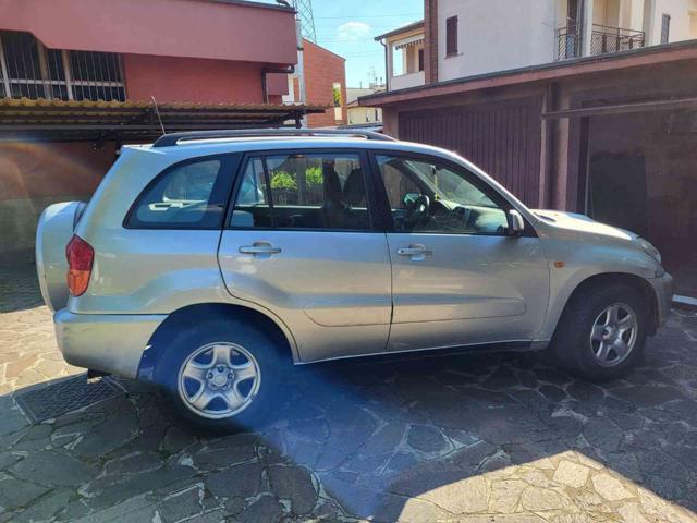 TOYOTA RAV 4 MY23 RAV4 2.0 Tdi D-4D cat 5 porte Sol