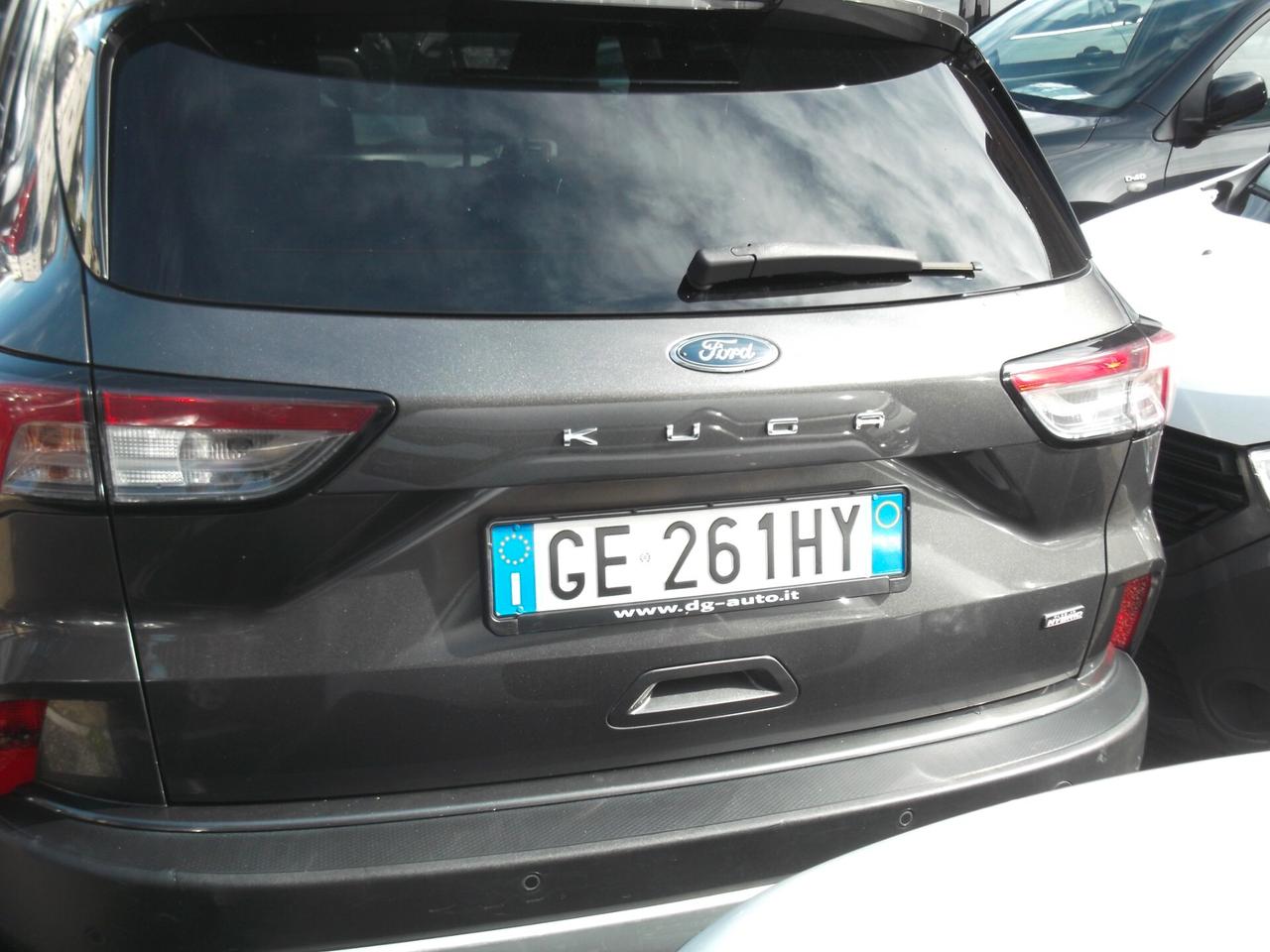 Ford Kuga 2.5 Plug In Hybrid 225 CV CVT 2WD Titanium Business - 09