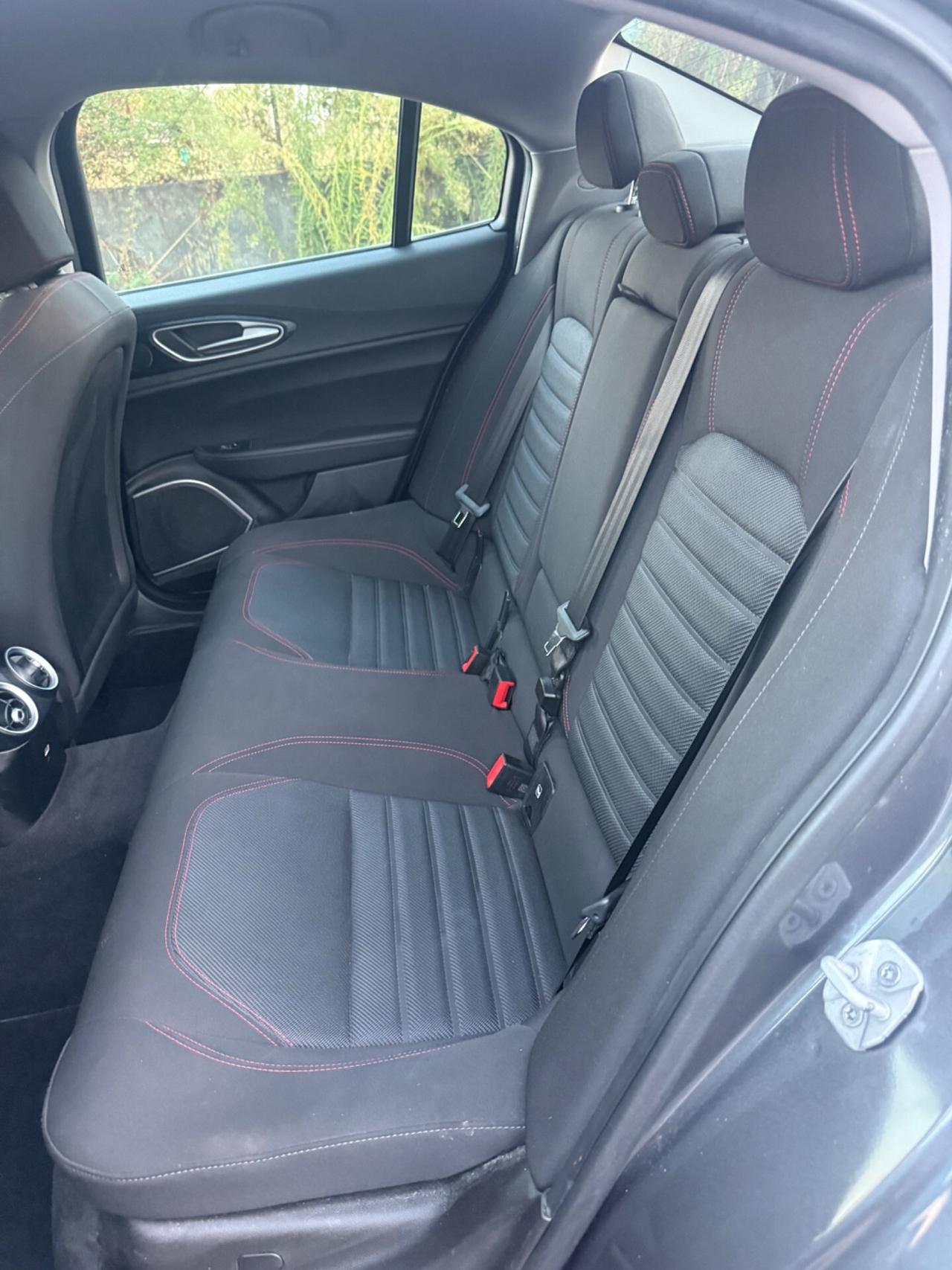 Alfa Romeo Giulia 2.2 Turbodiesel 160 CV AT8 Sprint