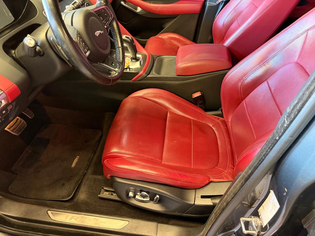 Jaguar E-Pace 2.0D 150 CV AWD aut. R-Dynamic SE