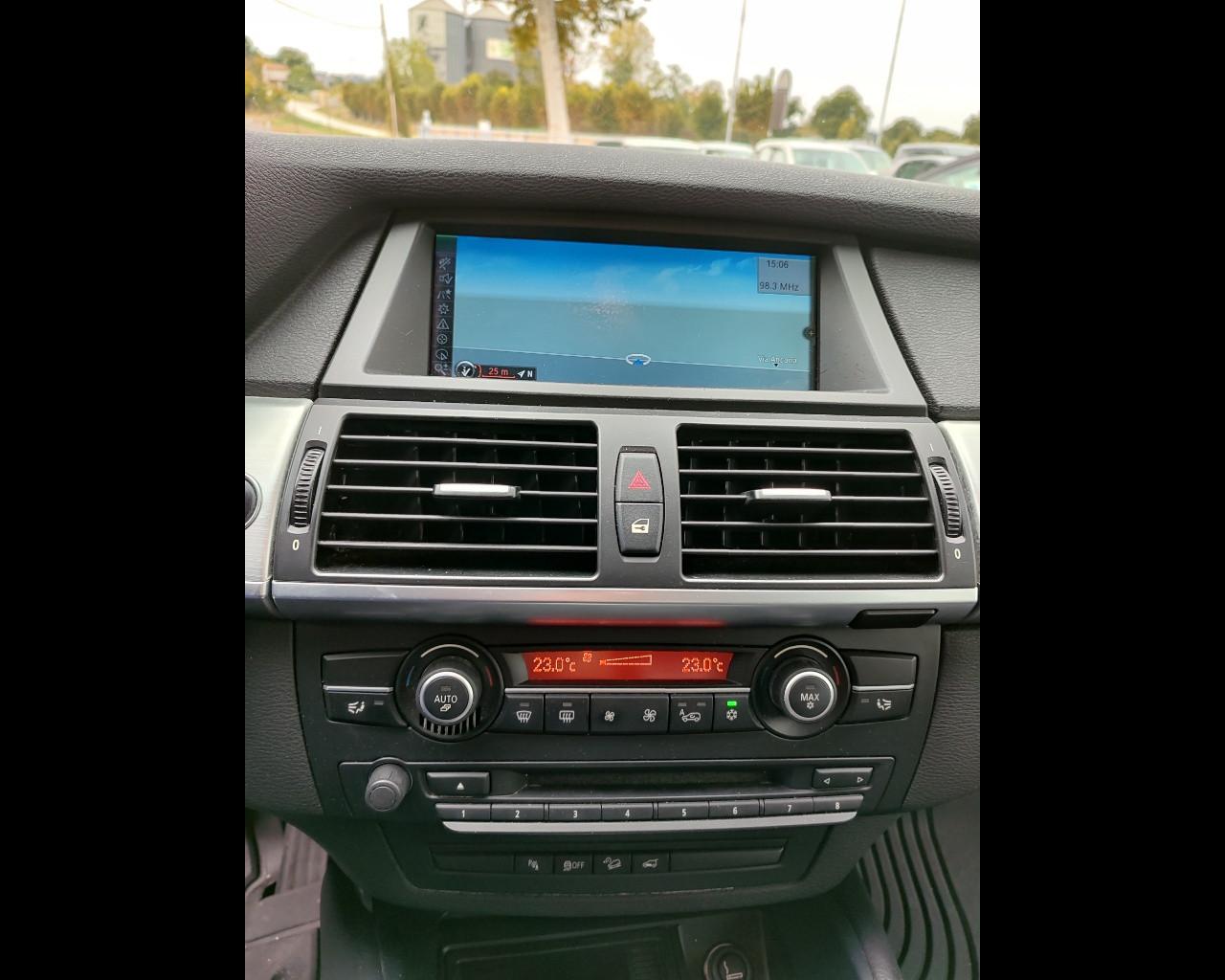 BMW X6 (E71/72) - X6 xDrive30d Attiva