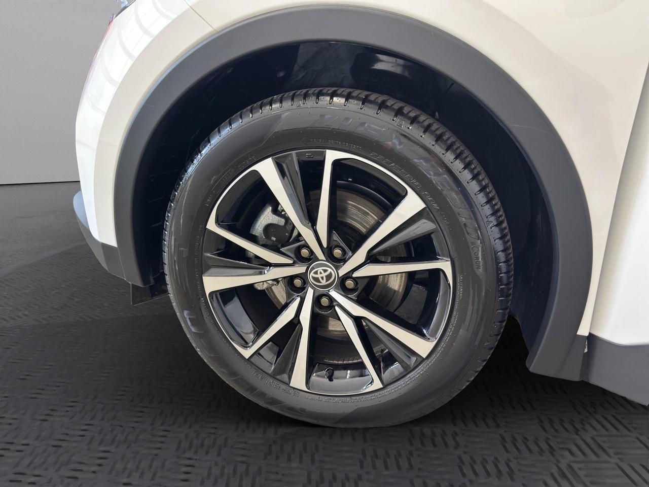 Toyota C-HR 2.0 phev Trend fwd e-cvt