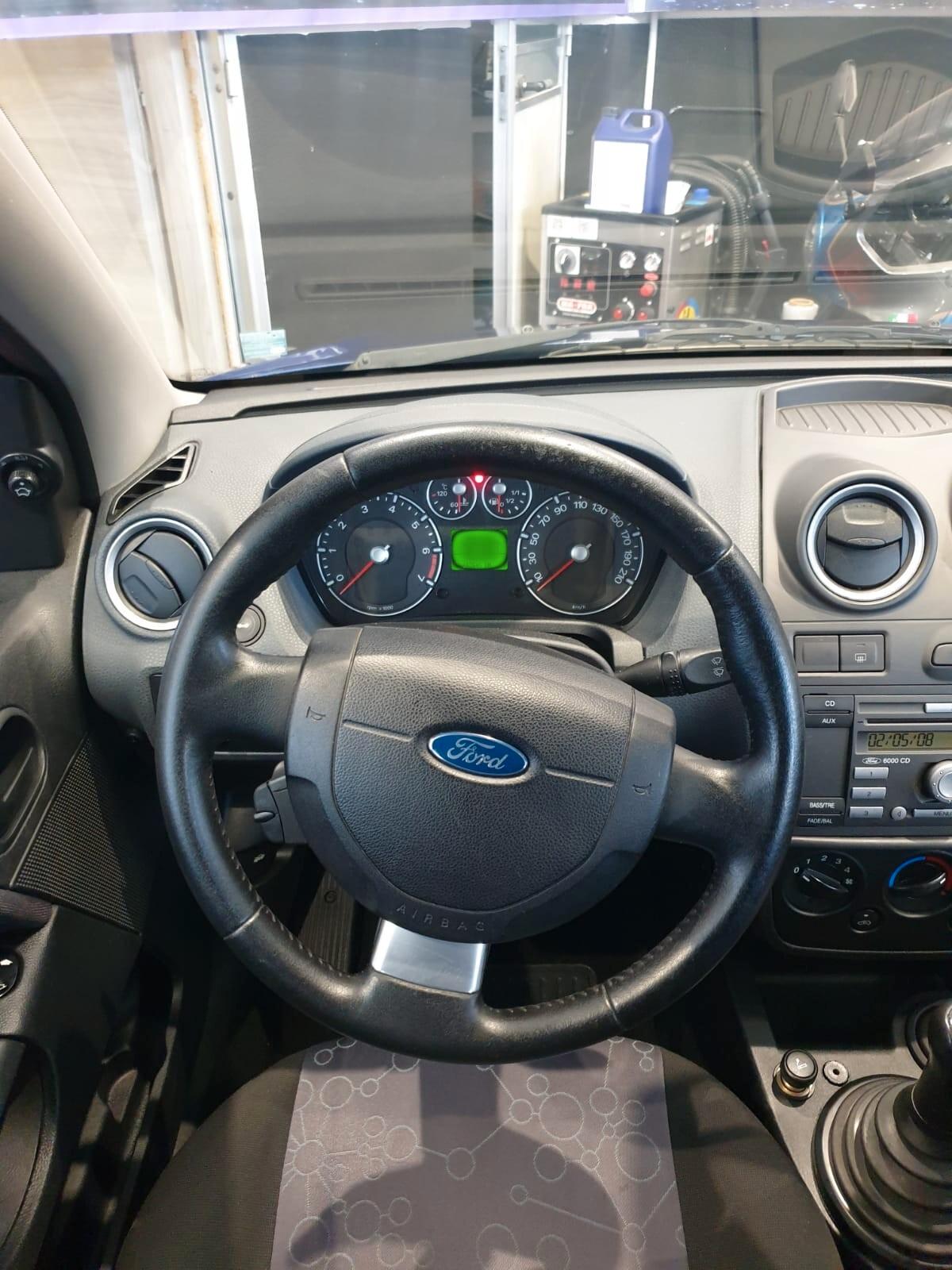 Ford Fiesta 1.2 16V 5p. NEOPATENTATI