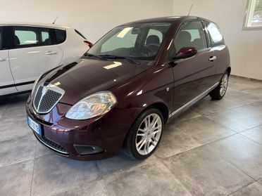 Lancia Ypsilon 1.4 Platino