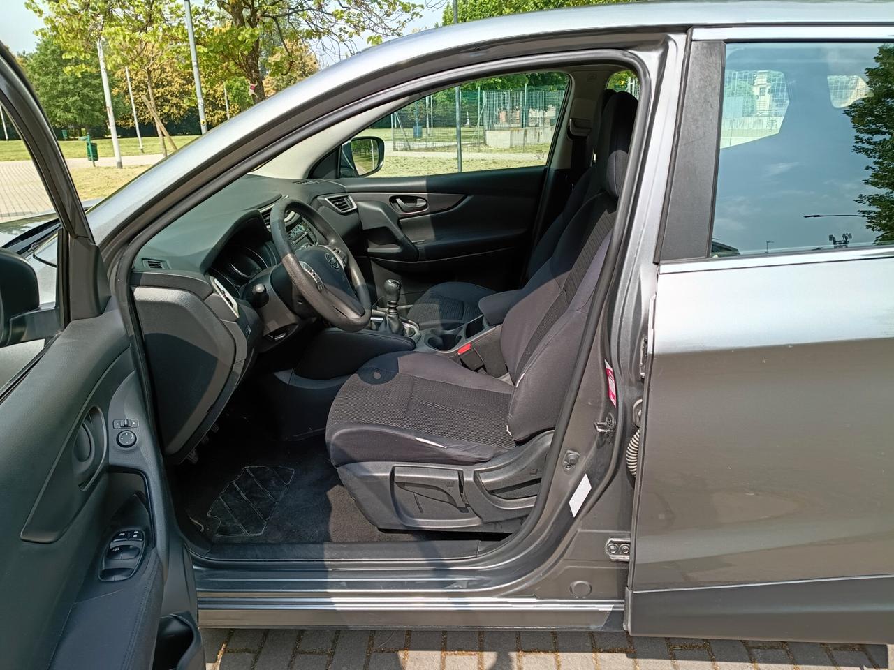 Nissan Qashqai 1.2 DIG-T Visia