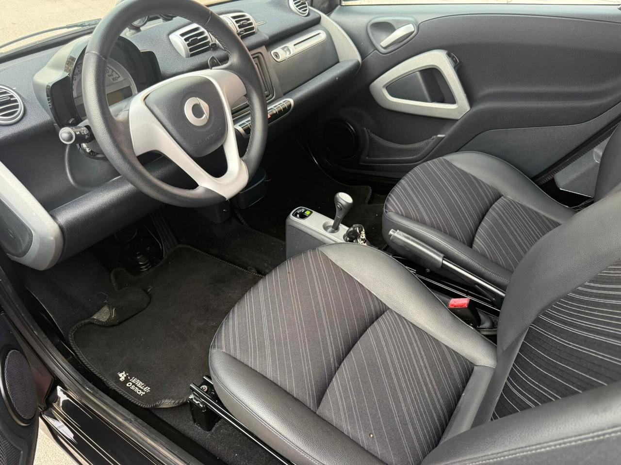 Smart ForTwo 1.0 71cv MHD coupé - 2012
