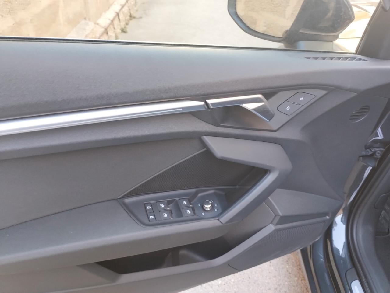 Audi A3 SPB 30 TDI Business Advanced