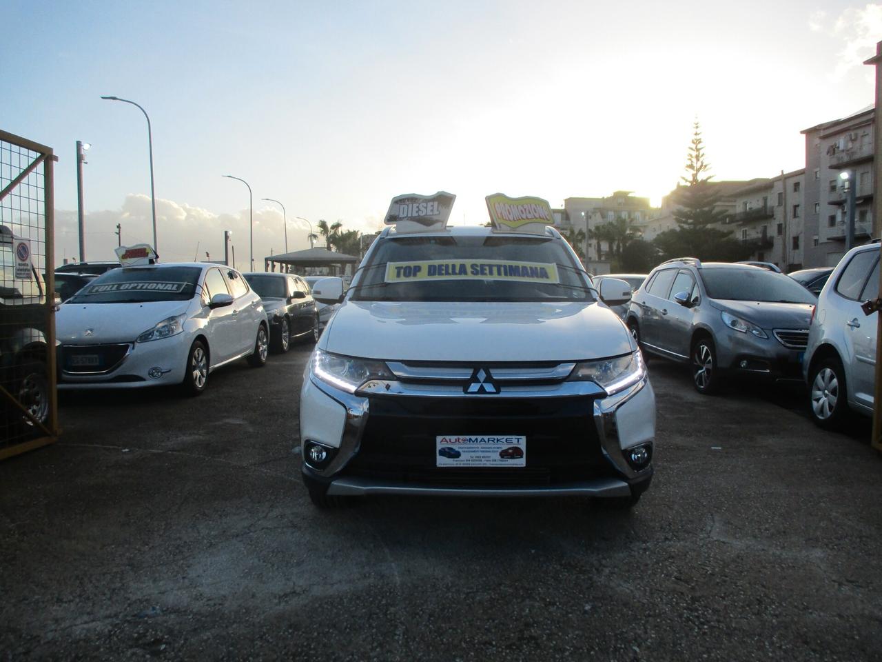 Mitsubishi Outlander 2.2 DI-D 4WD Instyle Plus Navi 2016