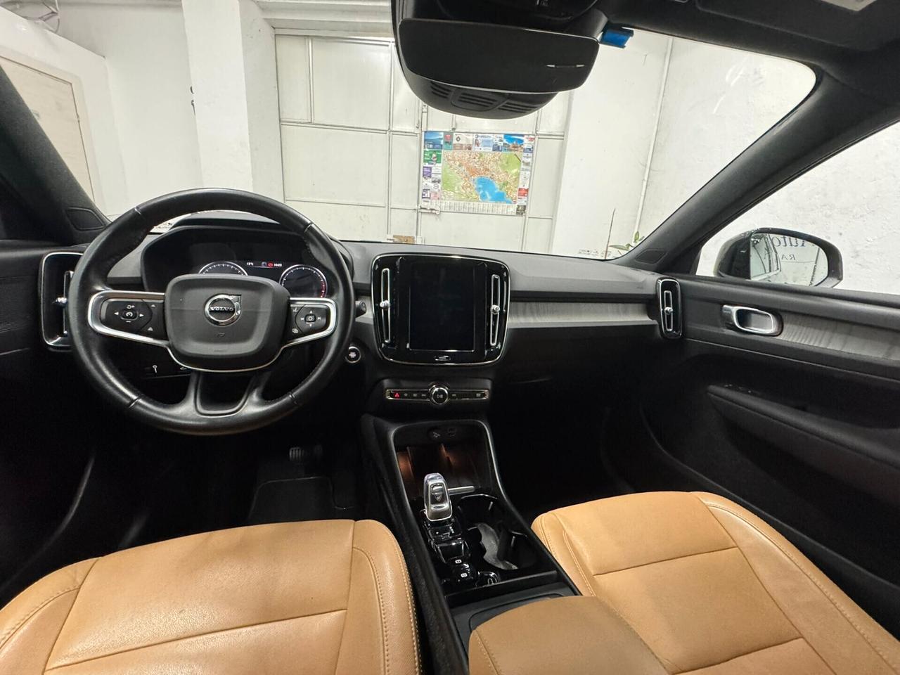 Volvo XC40 T3 Geartronic R-design