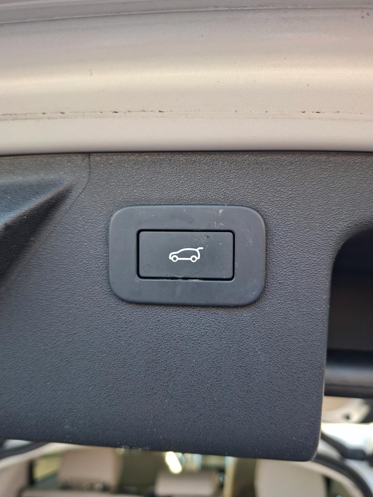 Land Rover Discovery Sport 2.0 TD4 204 CV AWD Auto R-Dynamic HSE