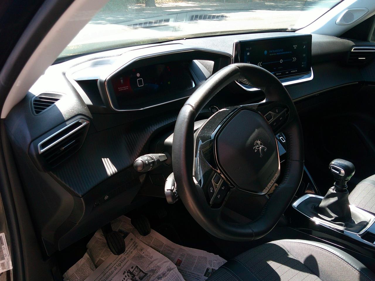 Peugeot 2008 BlueHDi 100 S&S Allure Navi Pack