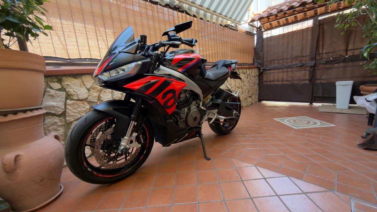 Aprilia Tuono 660