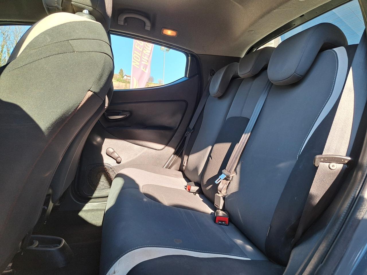 Lancia Ypsilon 1.2 69 CV 5p GPL Ecochic Gold /GPL VALIDO FINO 2035