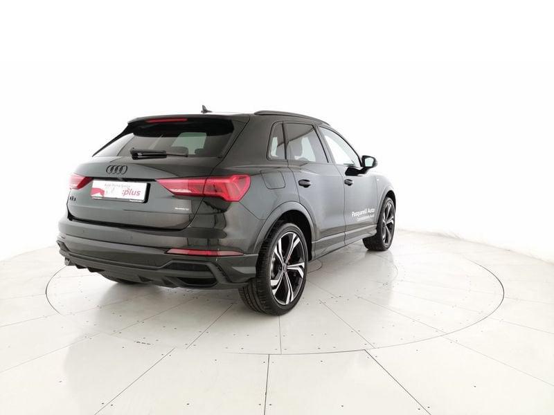 Audi Q3 45 2.0 tfsi Identity Black quattro 245cv s-tronic